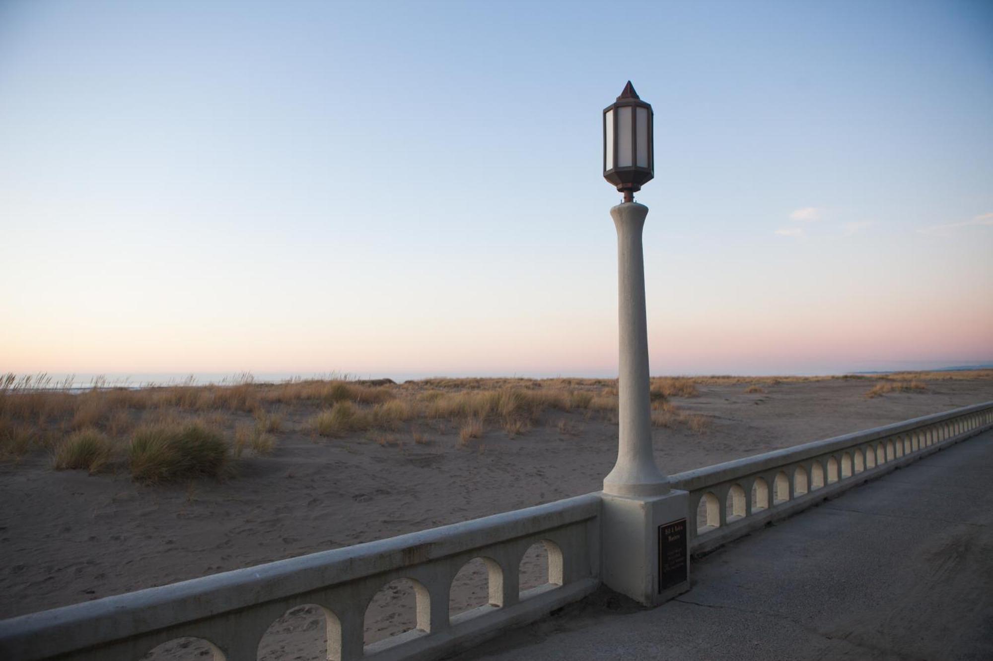 Ebb Tide Oceanfront Inn Seaside Exterior foto